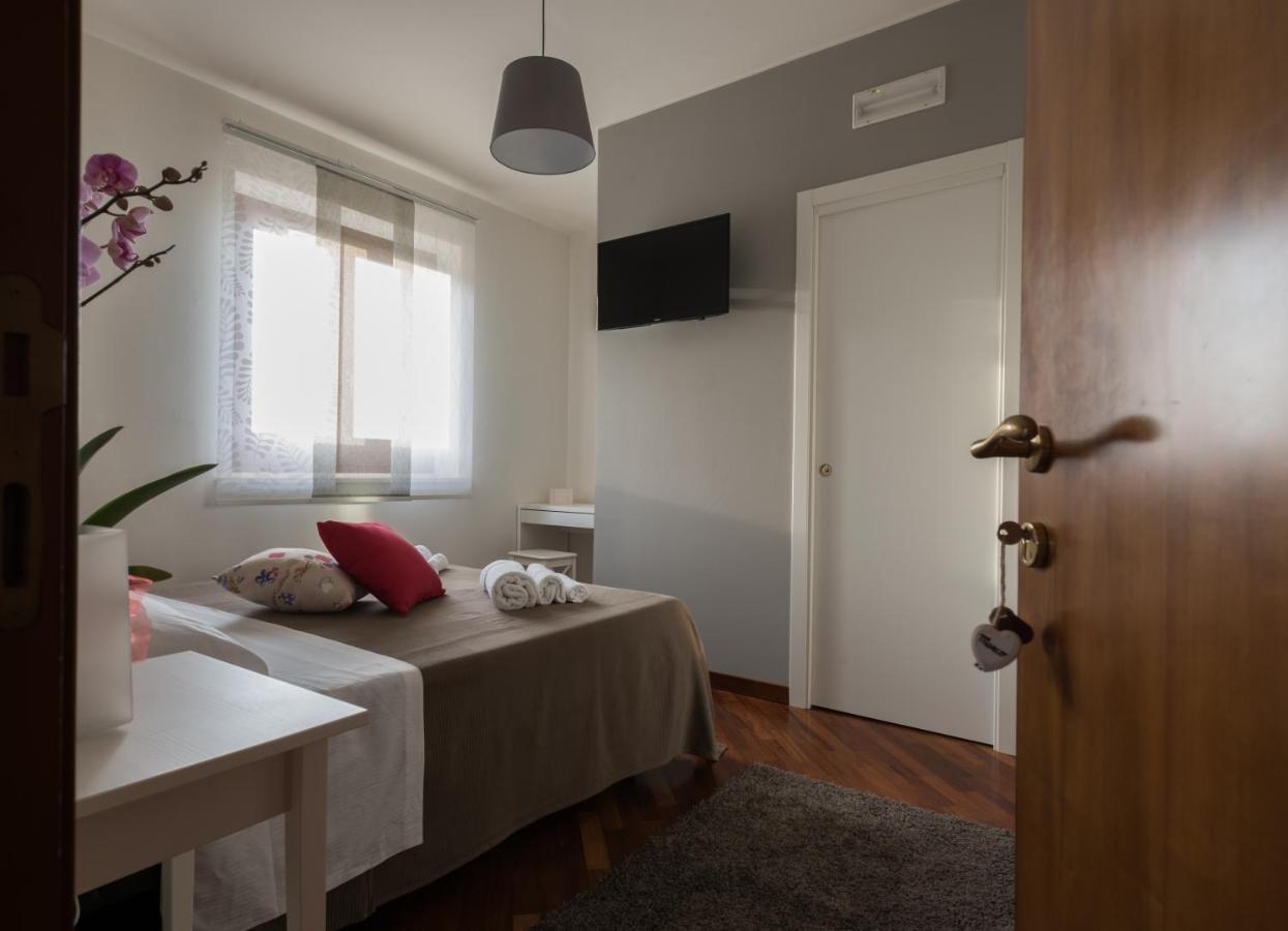 Ellebi B&B Montone  ภายนอก รูปภาพ