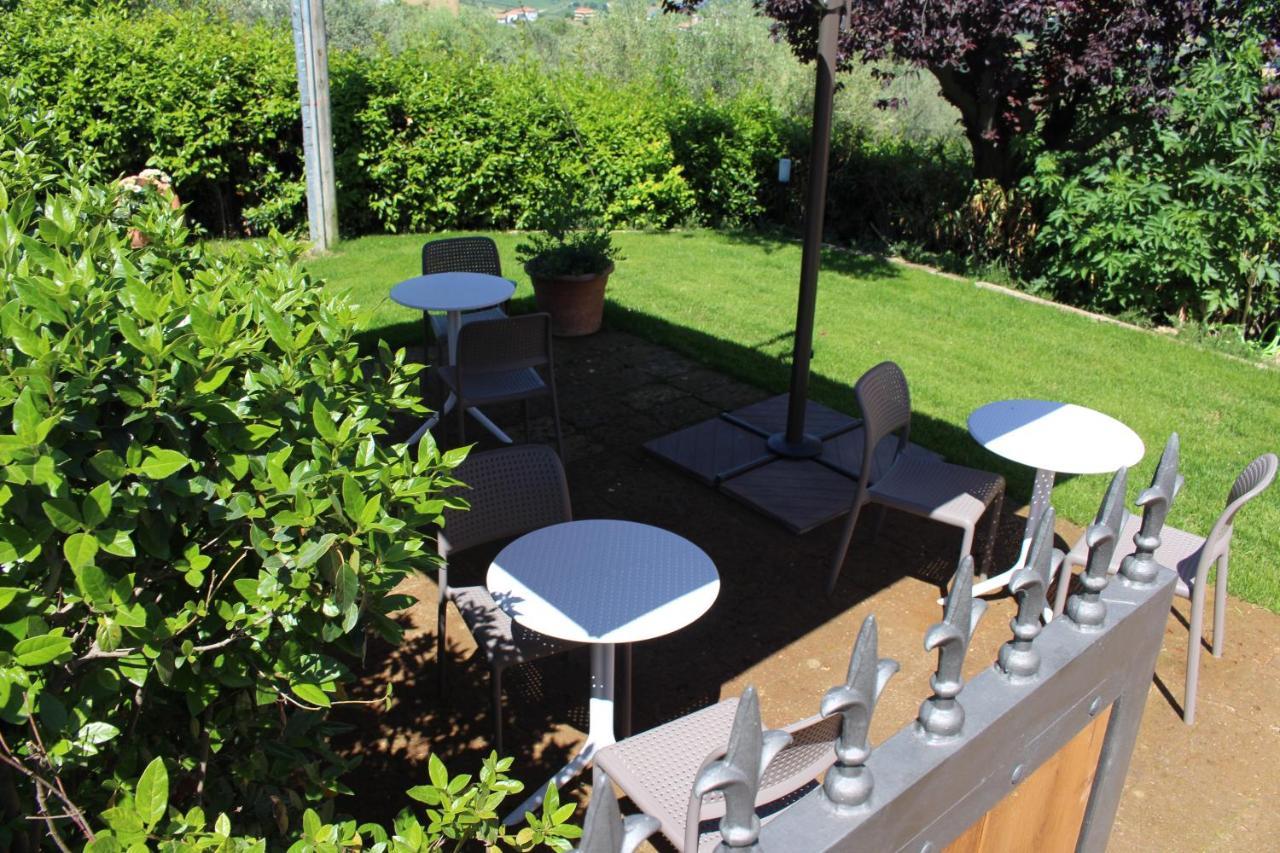 Ellebi B&B Montone  ภายนอก รูปภาพ