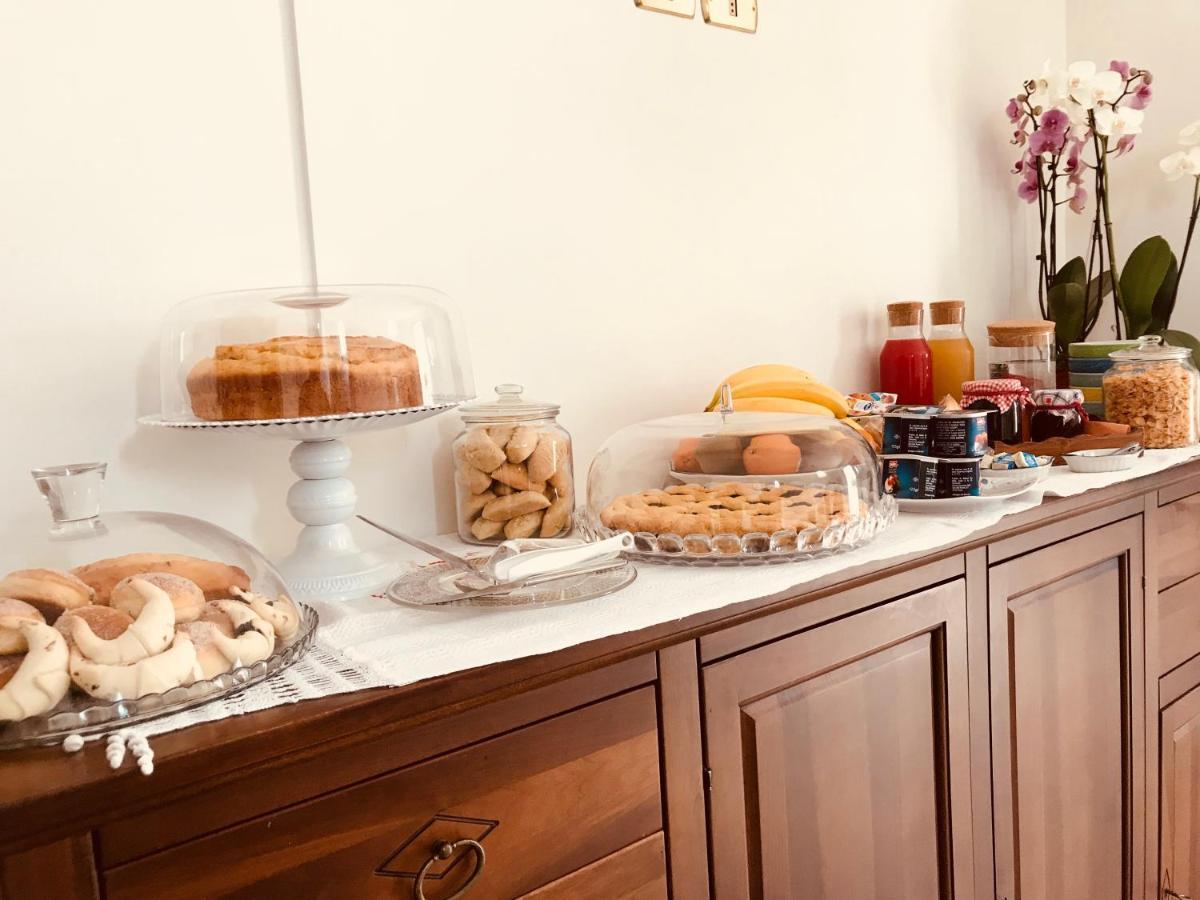 Ellebi B&B Montone  ภายนอก รูปภาพ