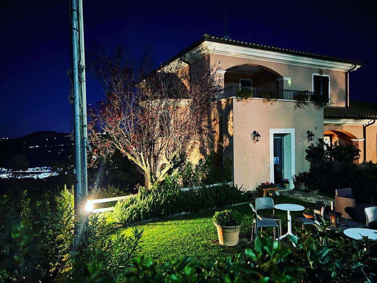 Ellebi B&B Montone  ภายนอก รูปภาพ